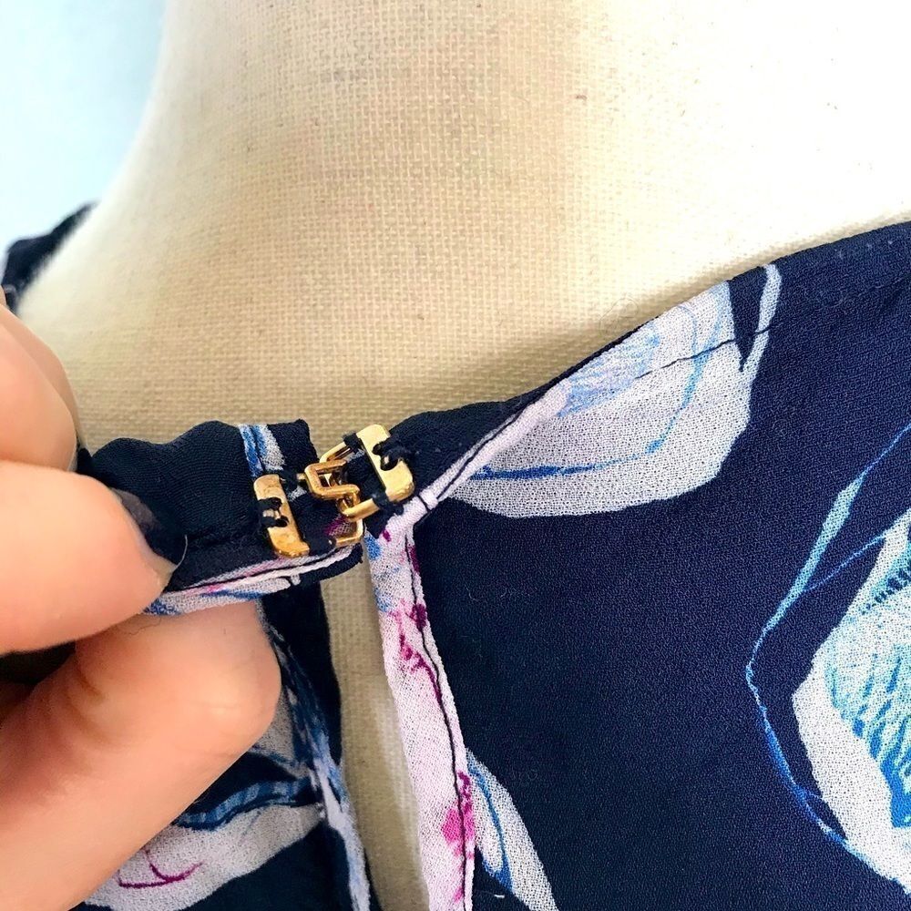 Adorable Floral French Connection Tee - Picture 8 of 10